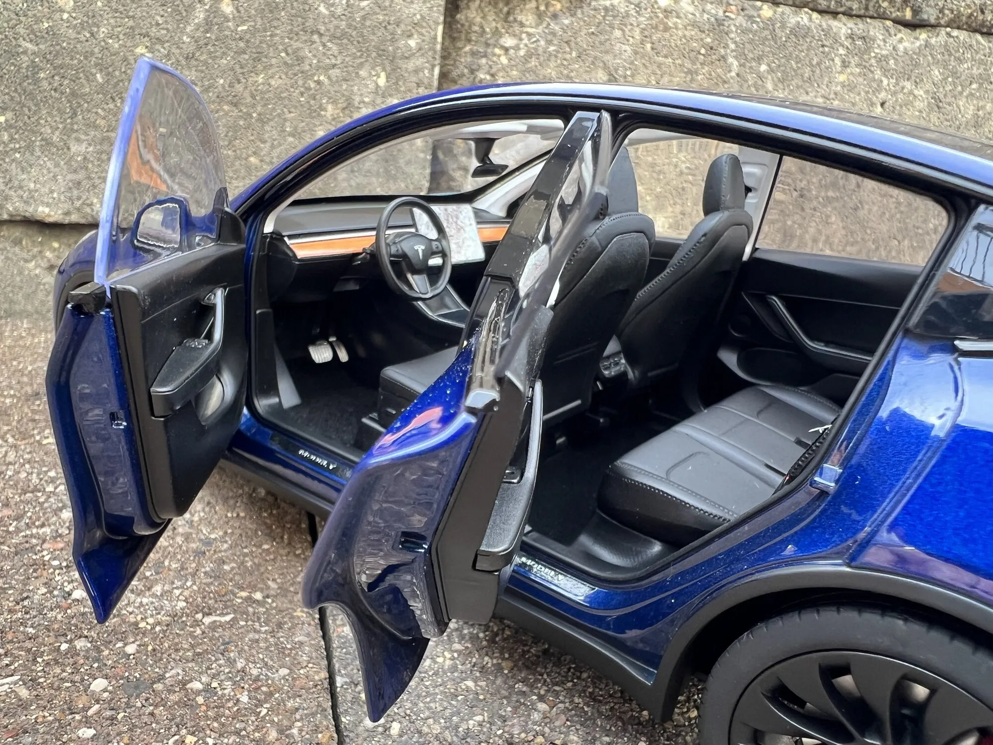 53381 diecast model y tesla paint finish