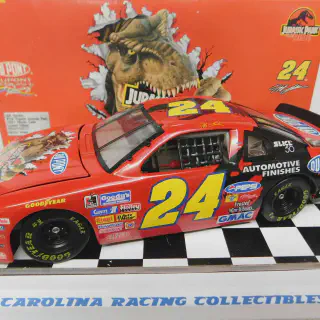 /img/53402-jeff-gordon-last-car-diecast-display.webp