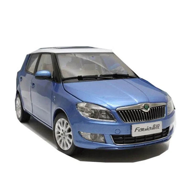 /img/53418-diecast-skoda-fabia-display.webp