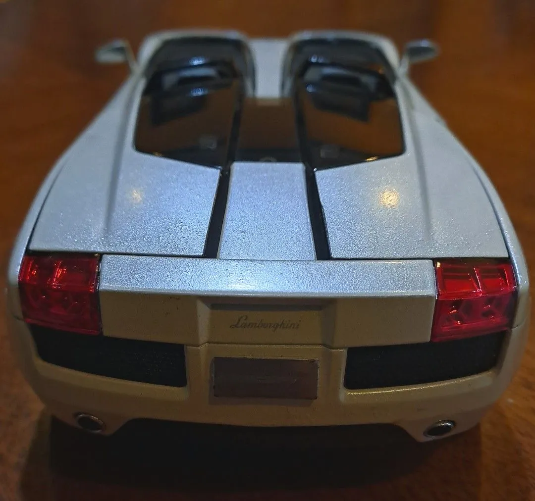 /img/53429-mondo-motors-diecast-group.webp
