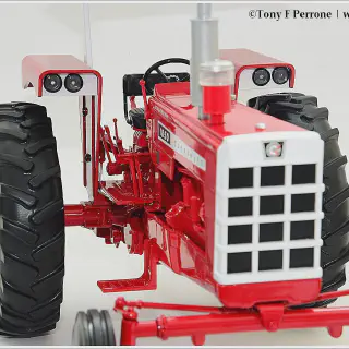 /img/53456-diecast-tractor-brand.webp