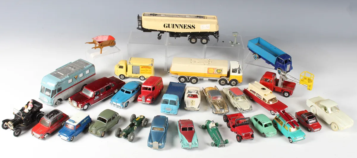 /img/53568-diecast-car-brands.webp