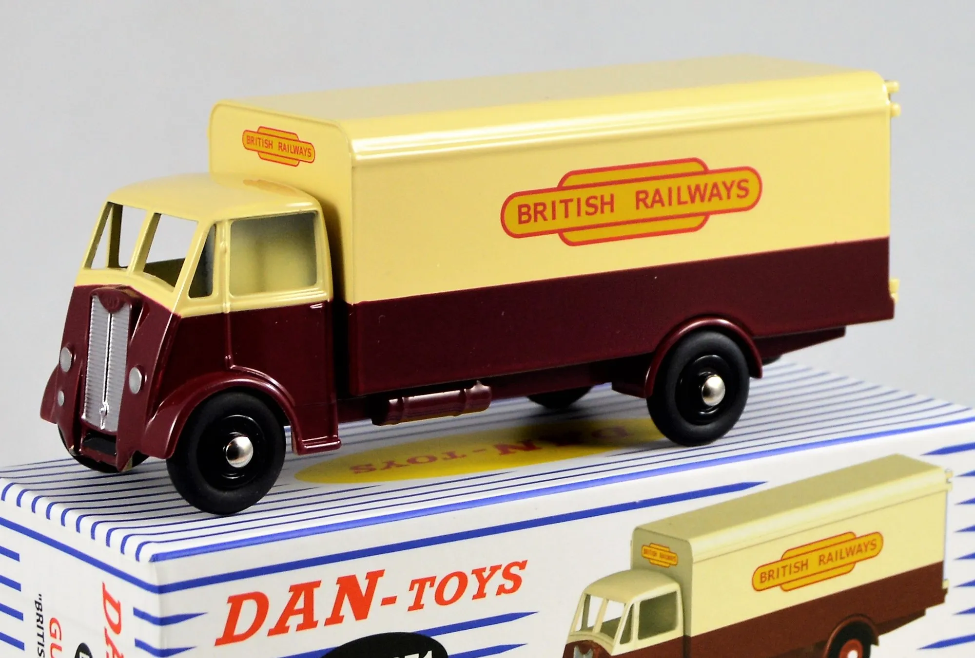 53573 reputable diecast dealers