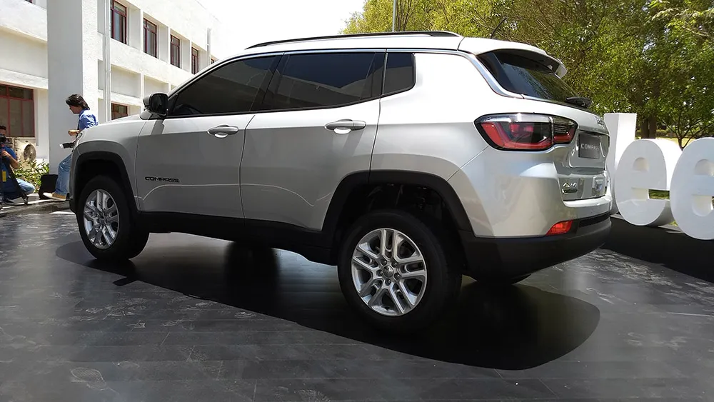 53603 jeep compass diecast model details