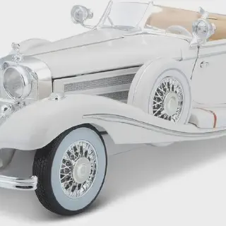 /img/53612-maisto-diecast-collection-display.webp