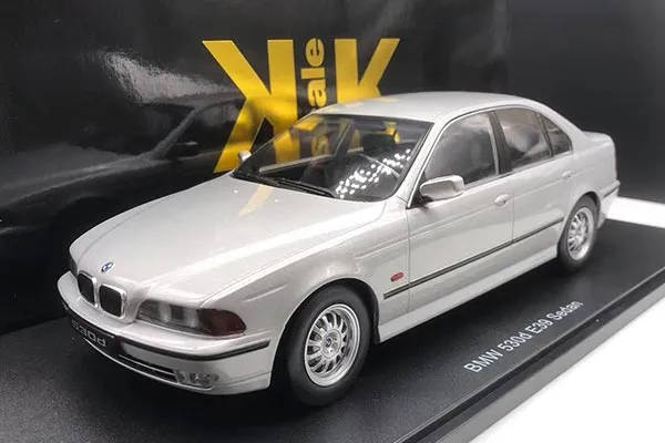 53677 bmw 530i diecast model buying guide