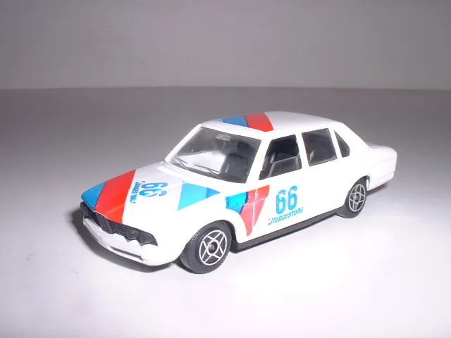 53677 bmw 530i diecast model collection