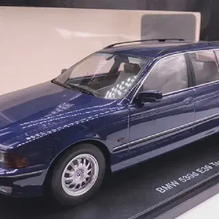/img/53677-bmw-530i-diecast-model-retailer.webp