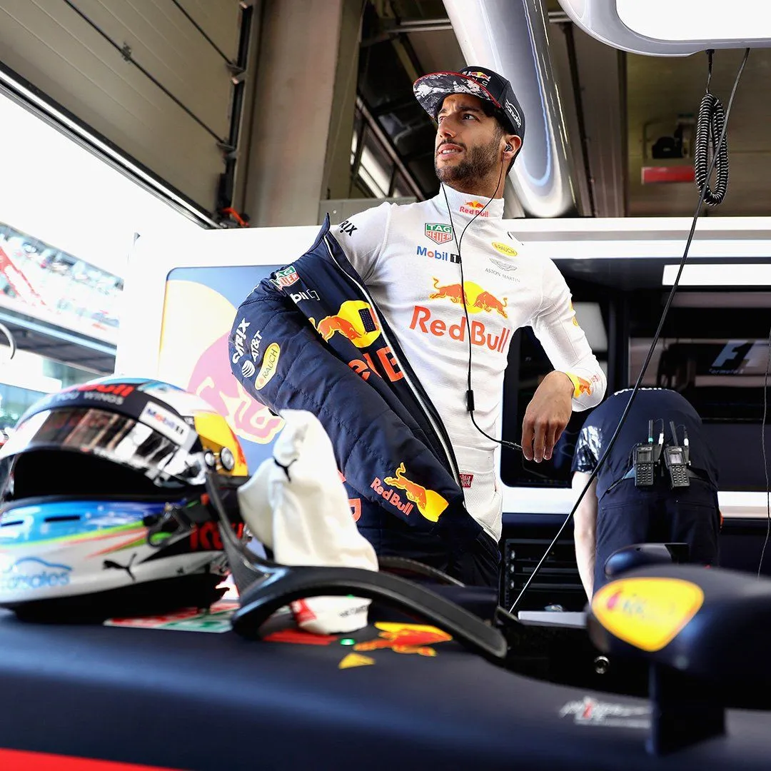 53679 diecast model display