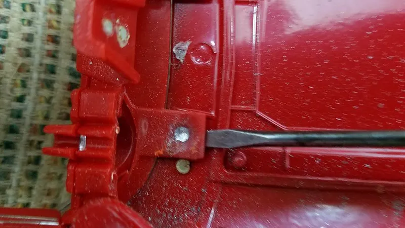 53681 diecast vs plastic 5