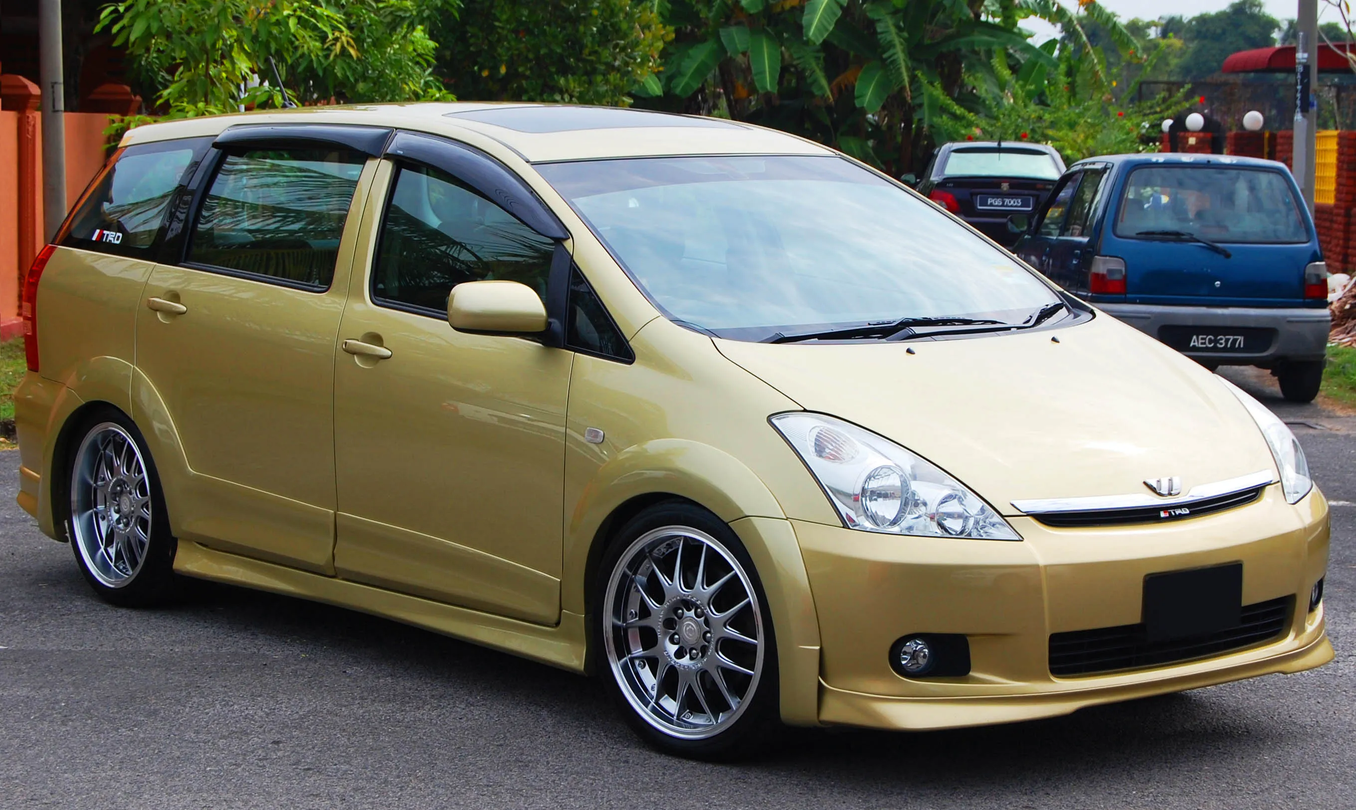 53700 toyota wish real car