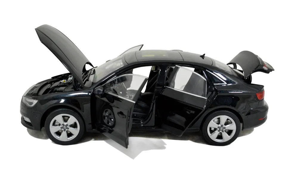 /img/53742-audi-a3-diecast-model-shelf.webp