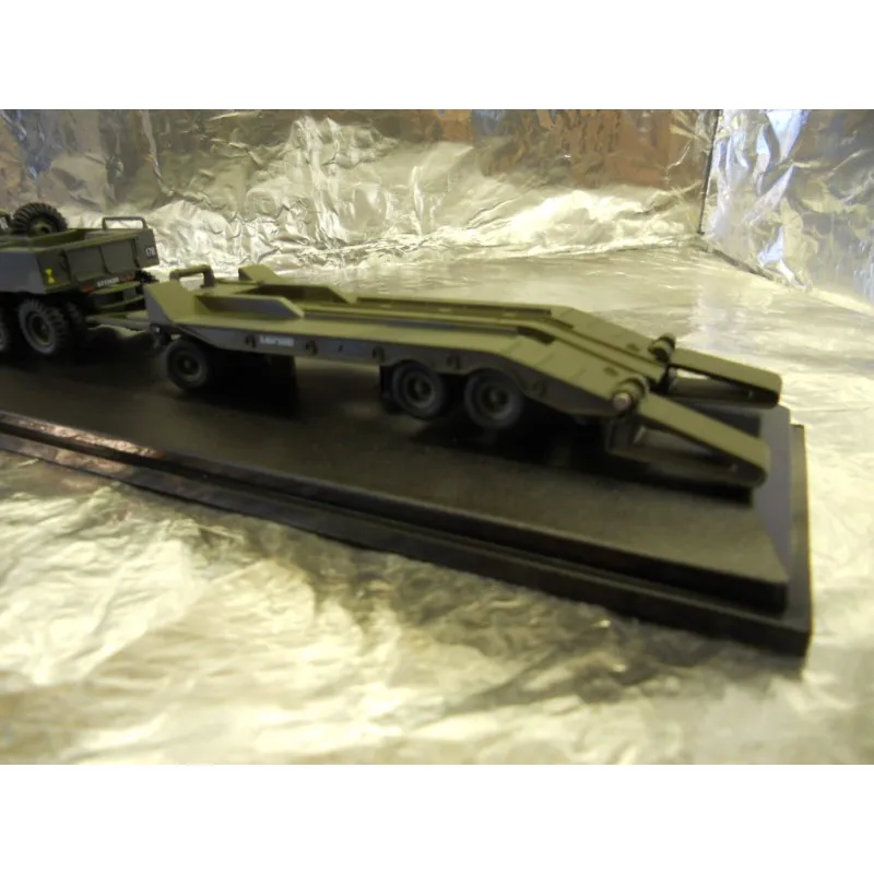 53780 diecast tank transporter metal