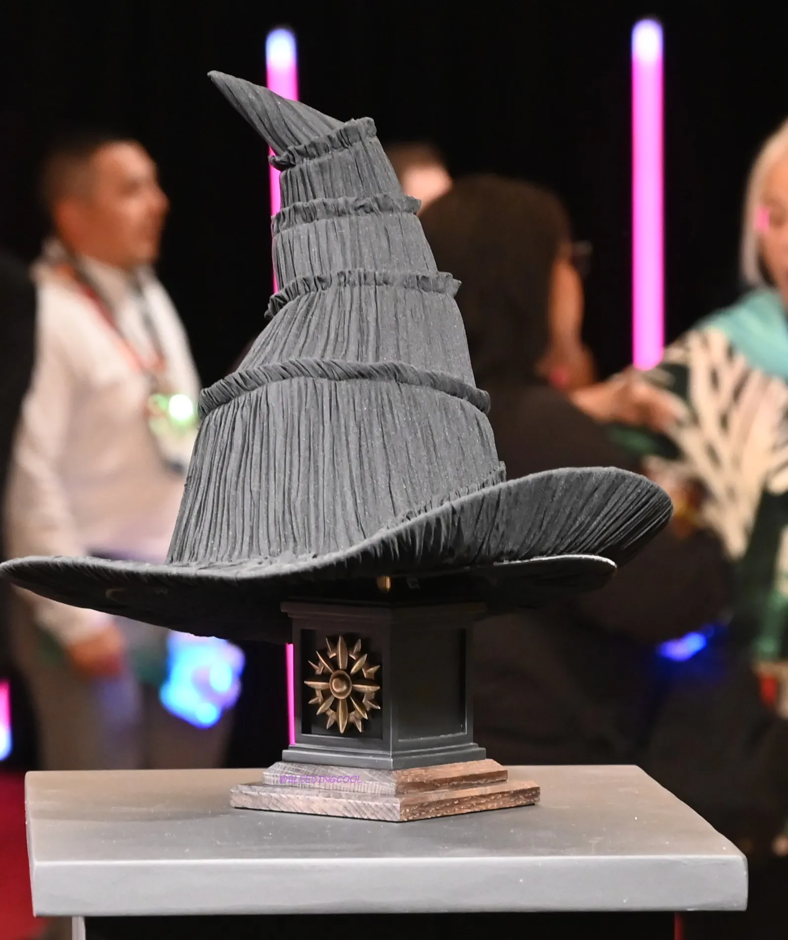 53788 diecast car display